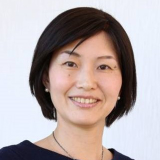 小関 亜美