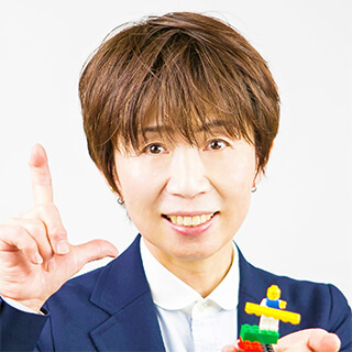 川村 ひとみ